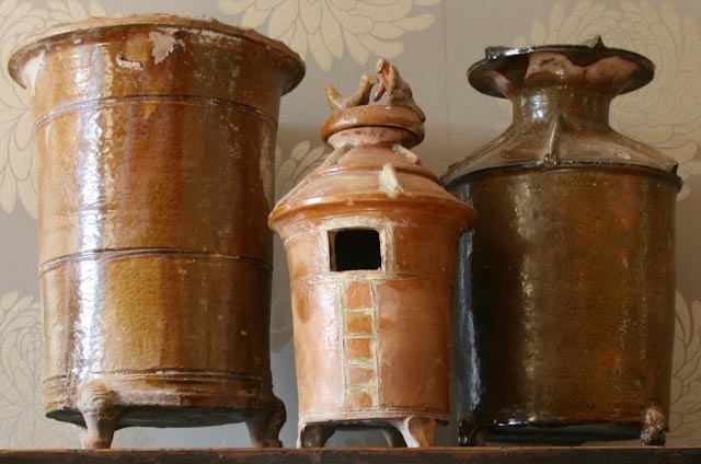 Brown glazed Han Dynasty pot
